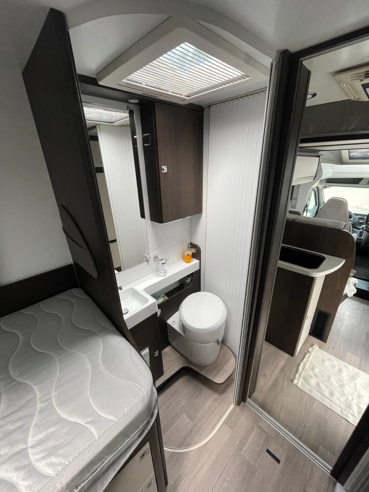 Autocaravana ford BENIMAR T463 UP 5 Autocaravana ford BENIMAR T463 UP - Imagen 5